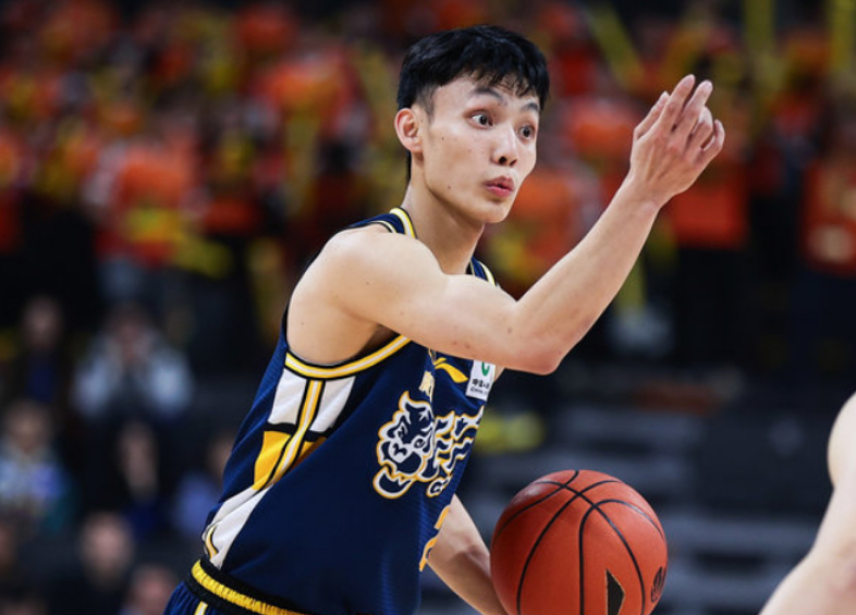 星空体育首页-CBA官宣全明星投票：徐杰超70万总票王 赵睿北区票王 周琦下滑